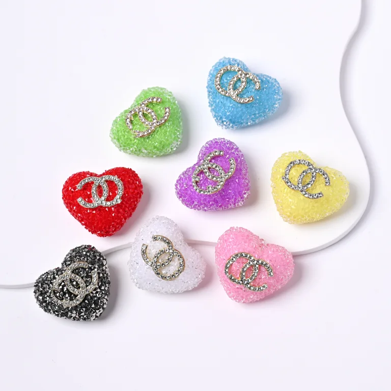 Love Shape Signage With Diamonds cc 21MM*22MM