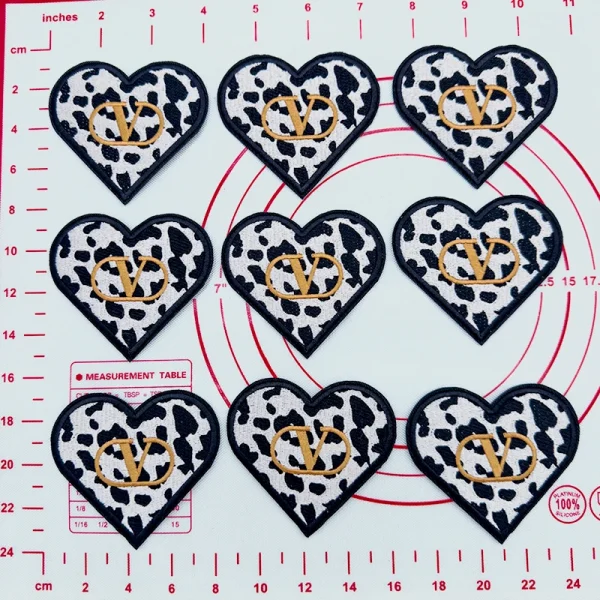 Mid(Iron-on)V-Love Shape Patches