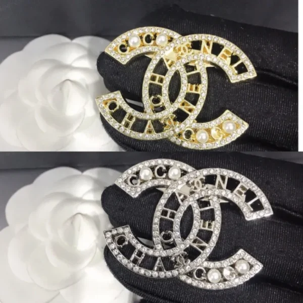 C-Double C With diamonds And Pearl 50MM*40MM