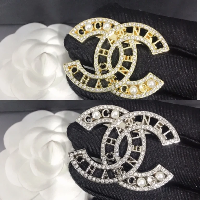 C-Double C With diamonds And Pearl 50MM*40MM