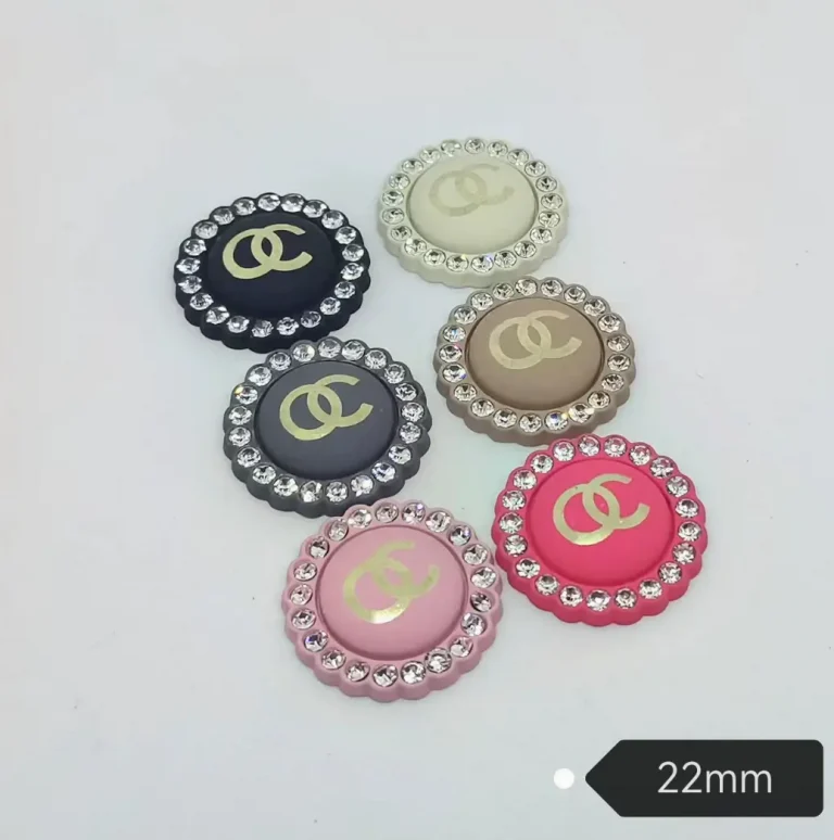 Trendy Double C Flower Rhinestone Inlaid Fresh Style Gold Letter Skin Paint Phone Case Charm | 22mm