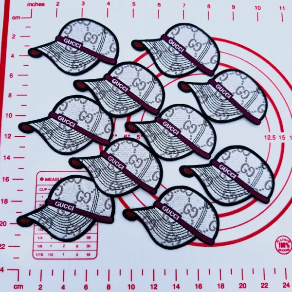 Mid(Iron-on) C-White Cat Shape Patches