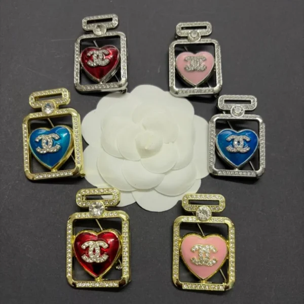 CC-Perfume bottle shape With Diamonds 45MM*30MM