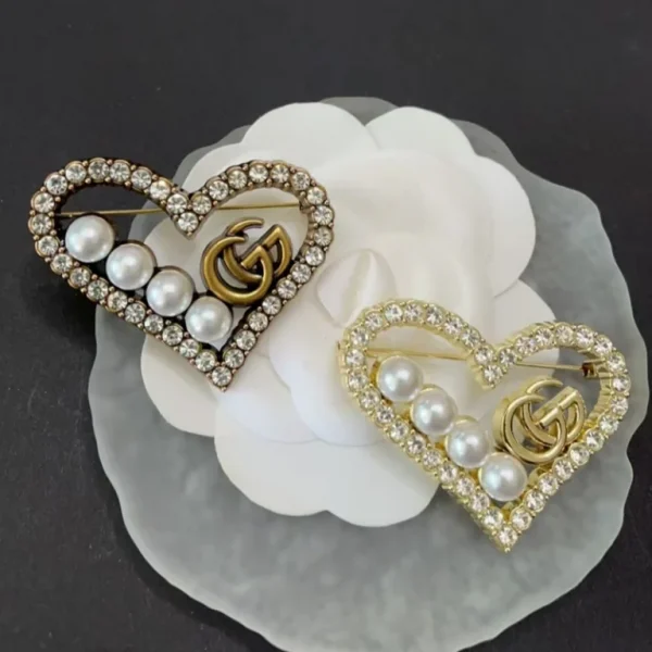 GG- Love Shape With Diamonds and pearls 46MM*40MM
