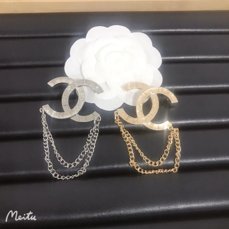 CC-Metal Signage With Letter and chain 45MM*31MM