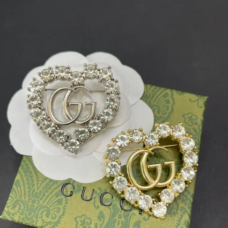 GG-Full Diamond Love Shape 42MM*40MM