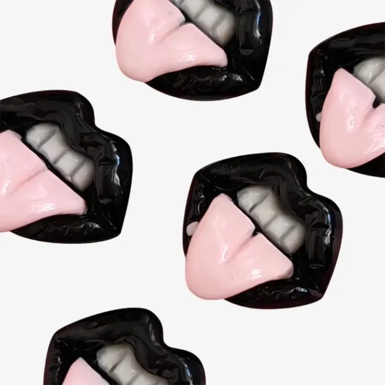 Tongue-Out Lip Denture, Junk Phone Case Charms - Luxury Designer DIY Decorative Accessories, Resin Charms (19.12mm*15.44mm）