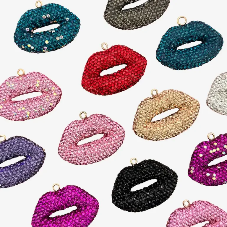 Lips with Rhinestone, Junk Phone Case Charms - Luxury Designer DIY Decorative Accessories, Resin Charms (49.04mm*32.3mm）
