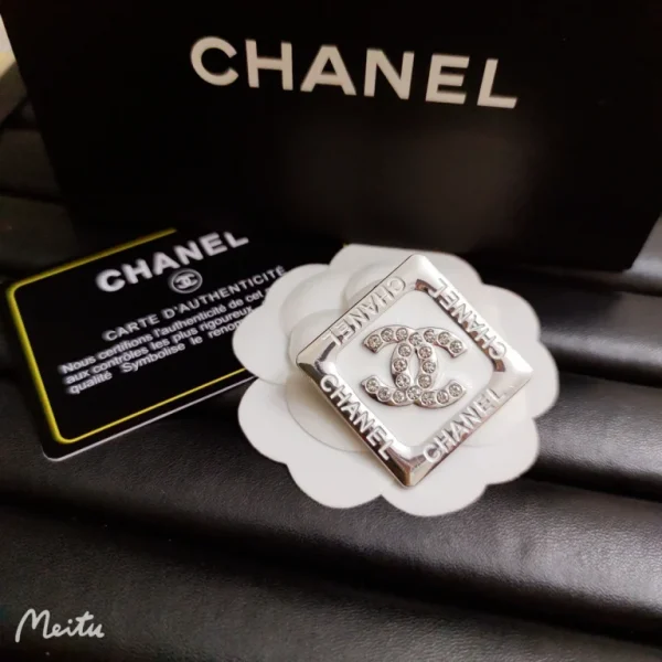 C-Double C Square with letters around it With diamonds 35MM*35MM