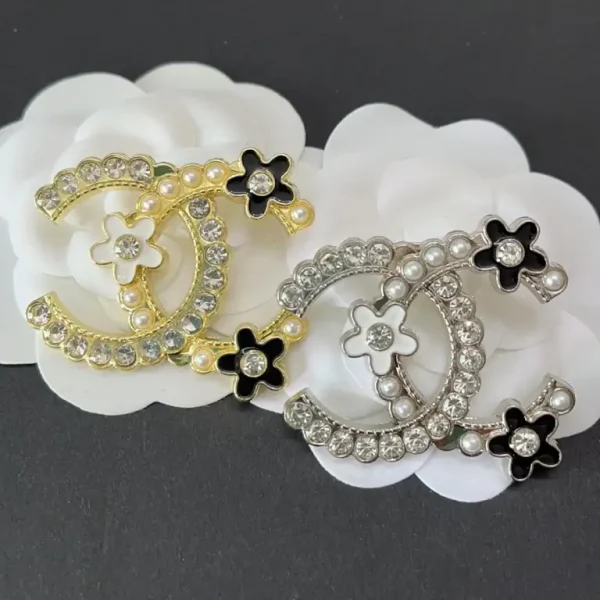 CC-With flower and diamonds 47MM*42MM