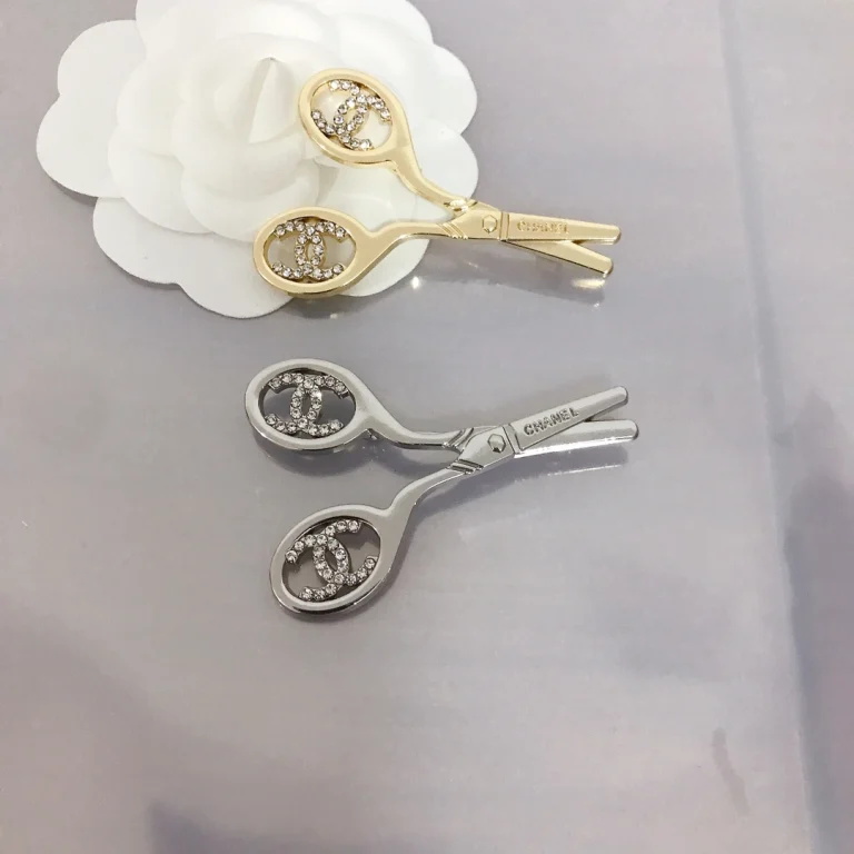 CC-Scissor shaped with Diamond 57MM*37MM
