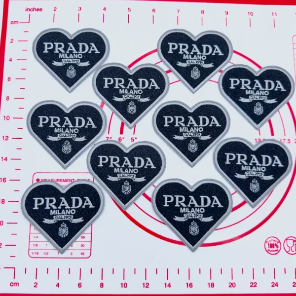 Mid(Iron-on) P-2 Love Shape Patches