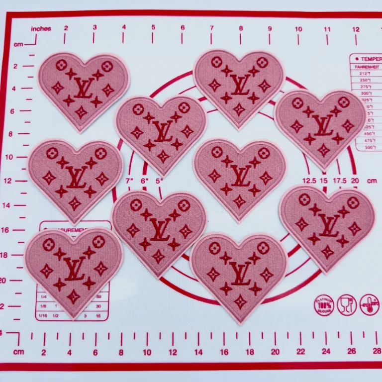 Mid(Iron-on) L- Pink Love Shape Patches